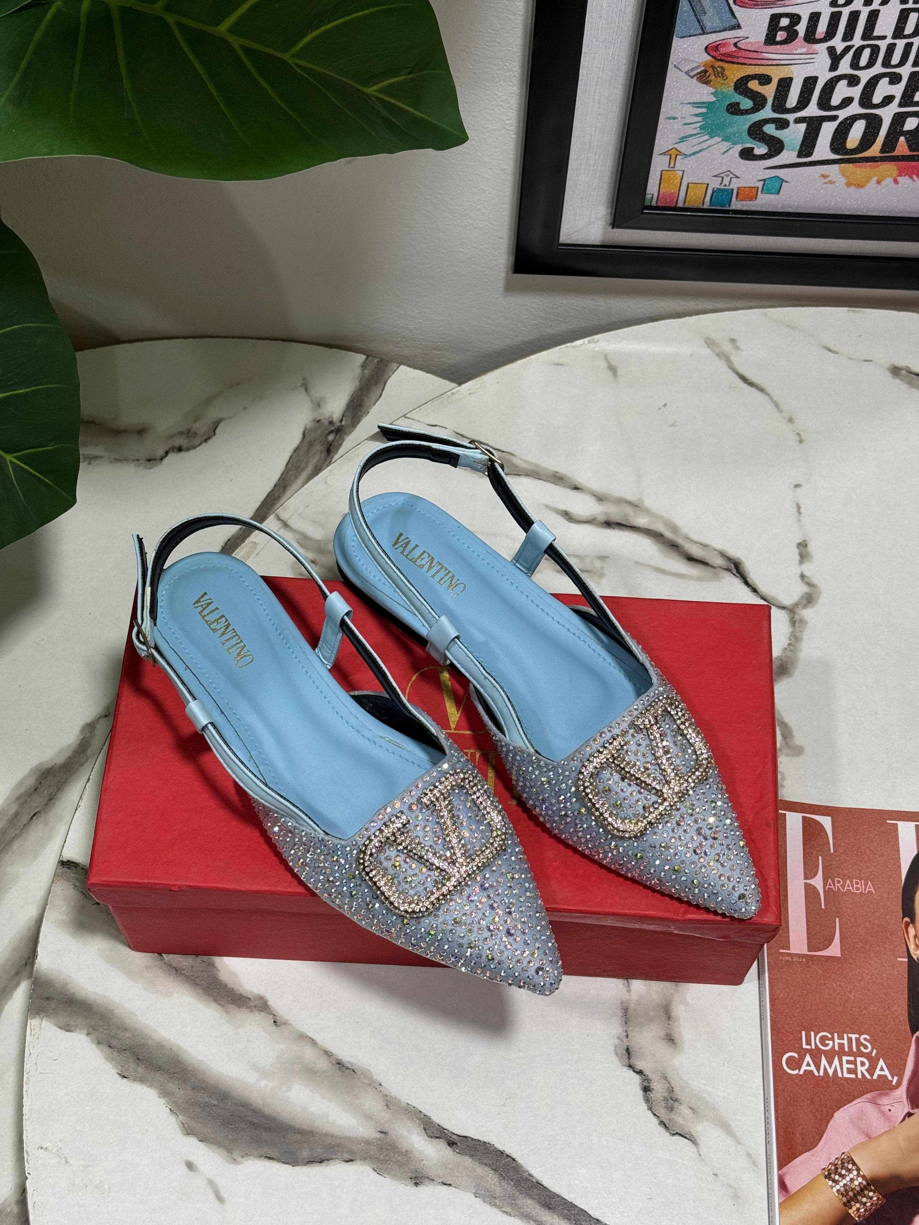 Shiny Stone V Pumps