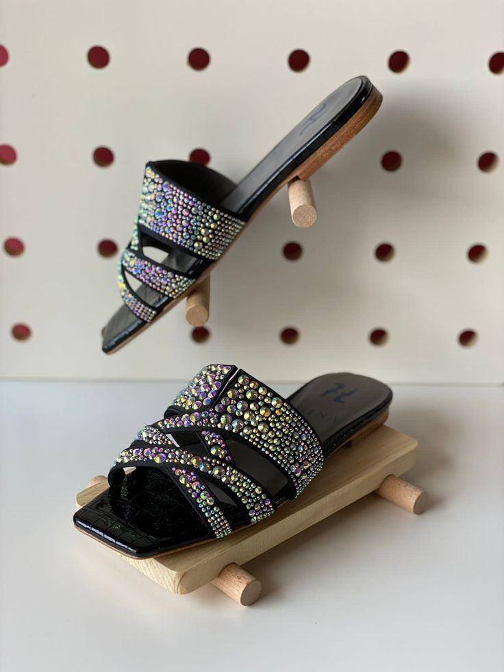 X-strap Flats
