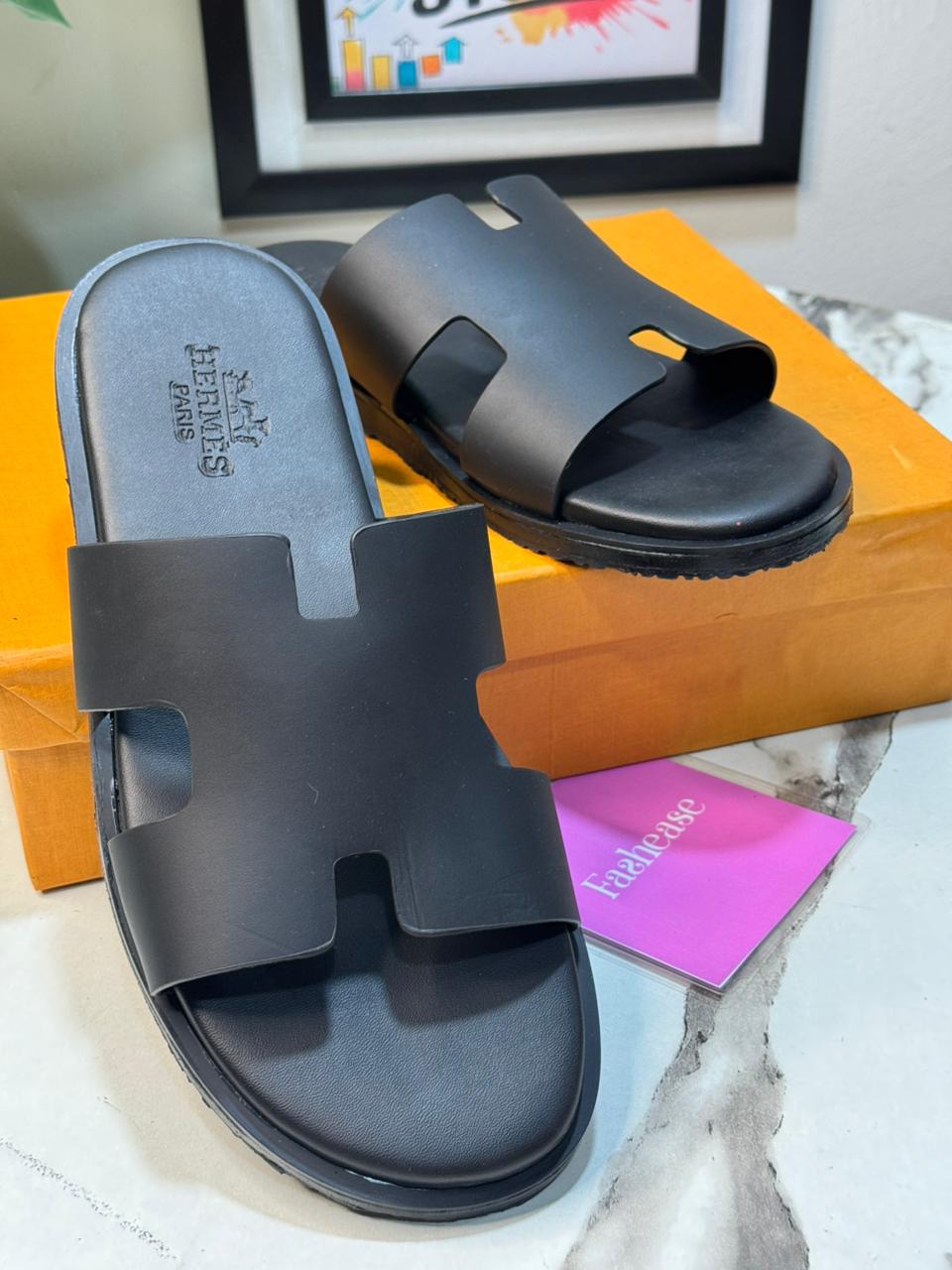 Men's Classic H Sandles (Black)