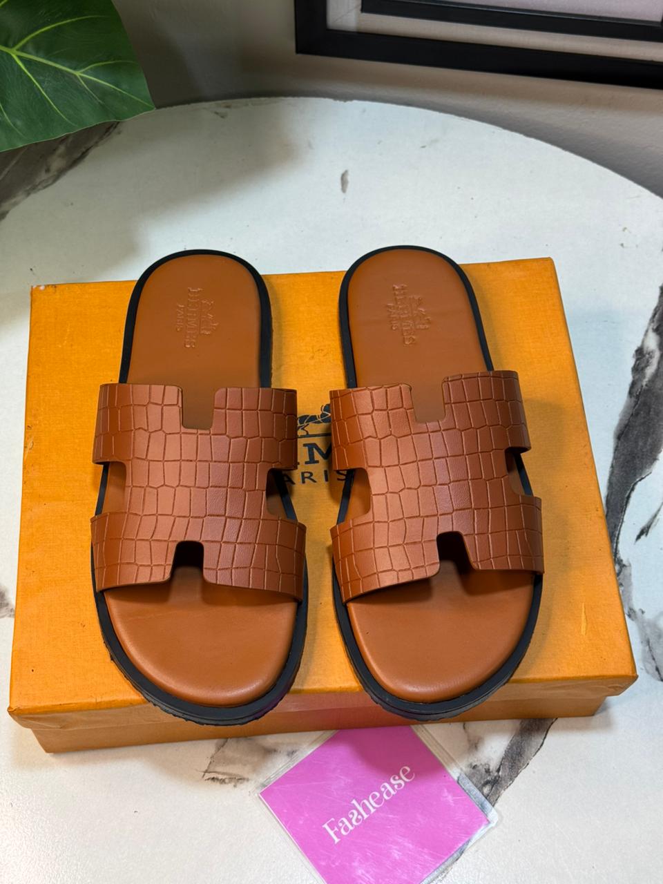 Men's Classic H Sandles (Textured Brown)