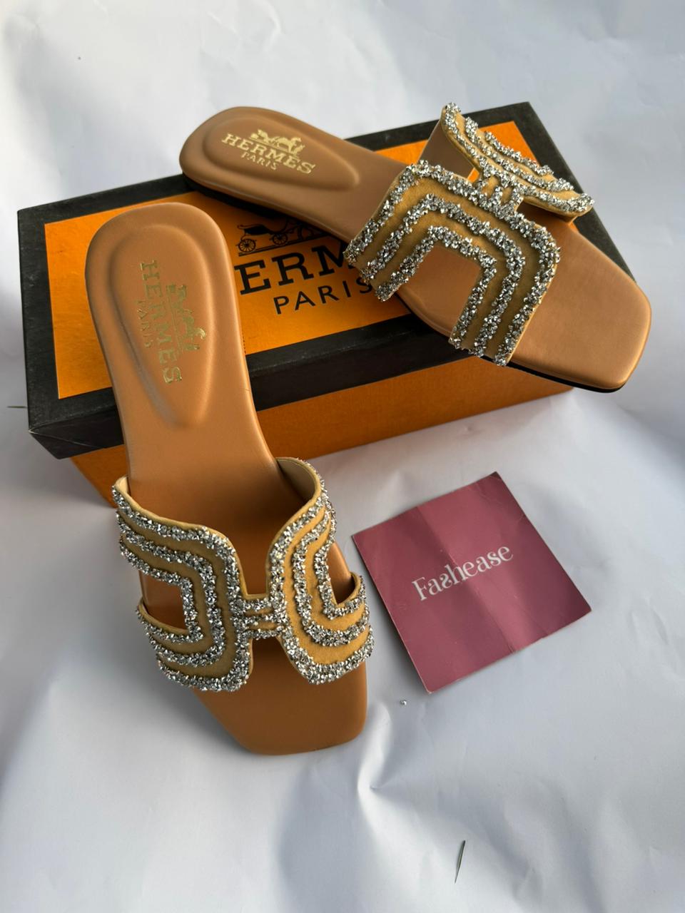 Classé H Brown - Flats