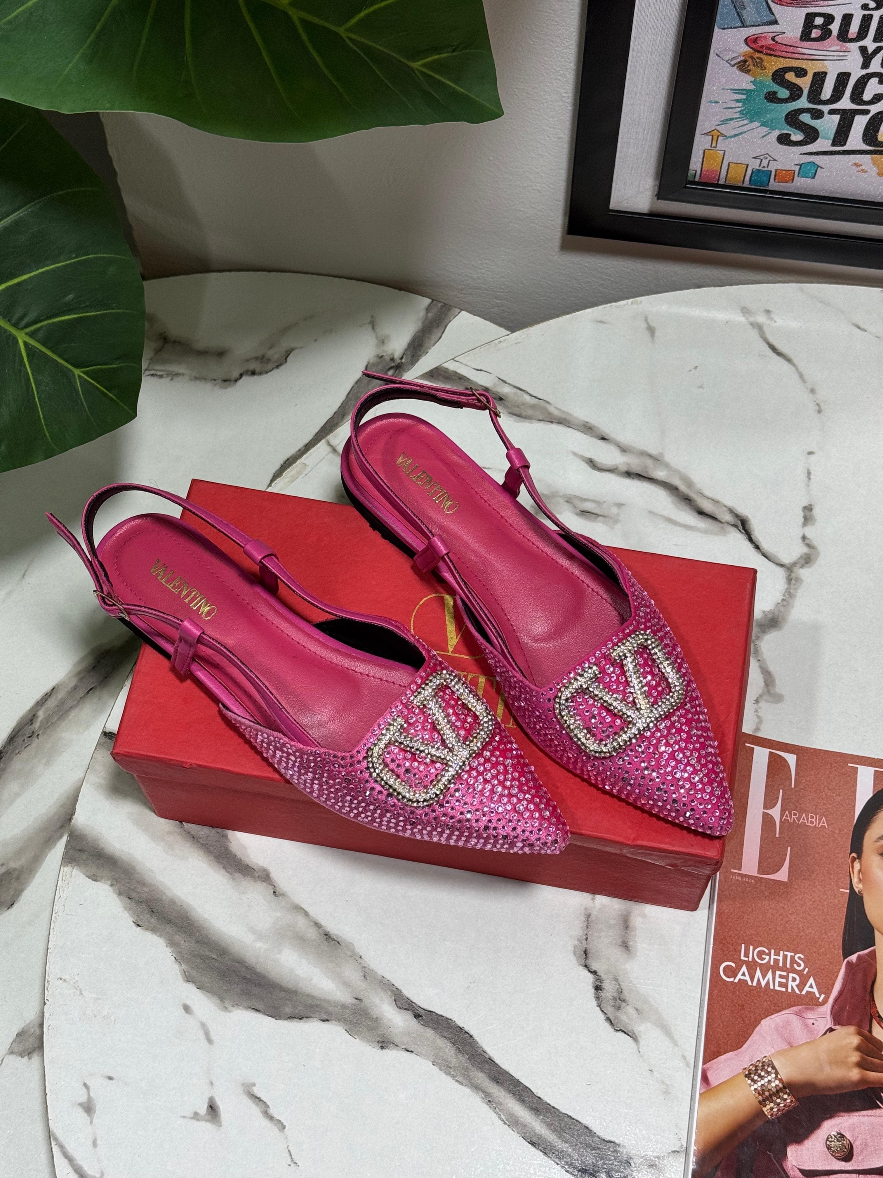Shiny Stone V Pumps