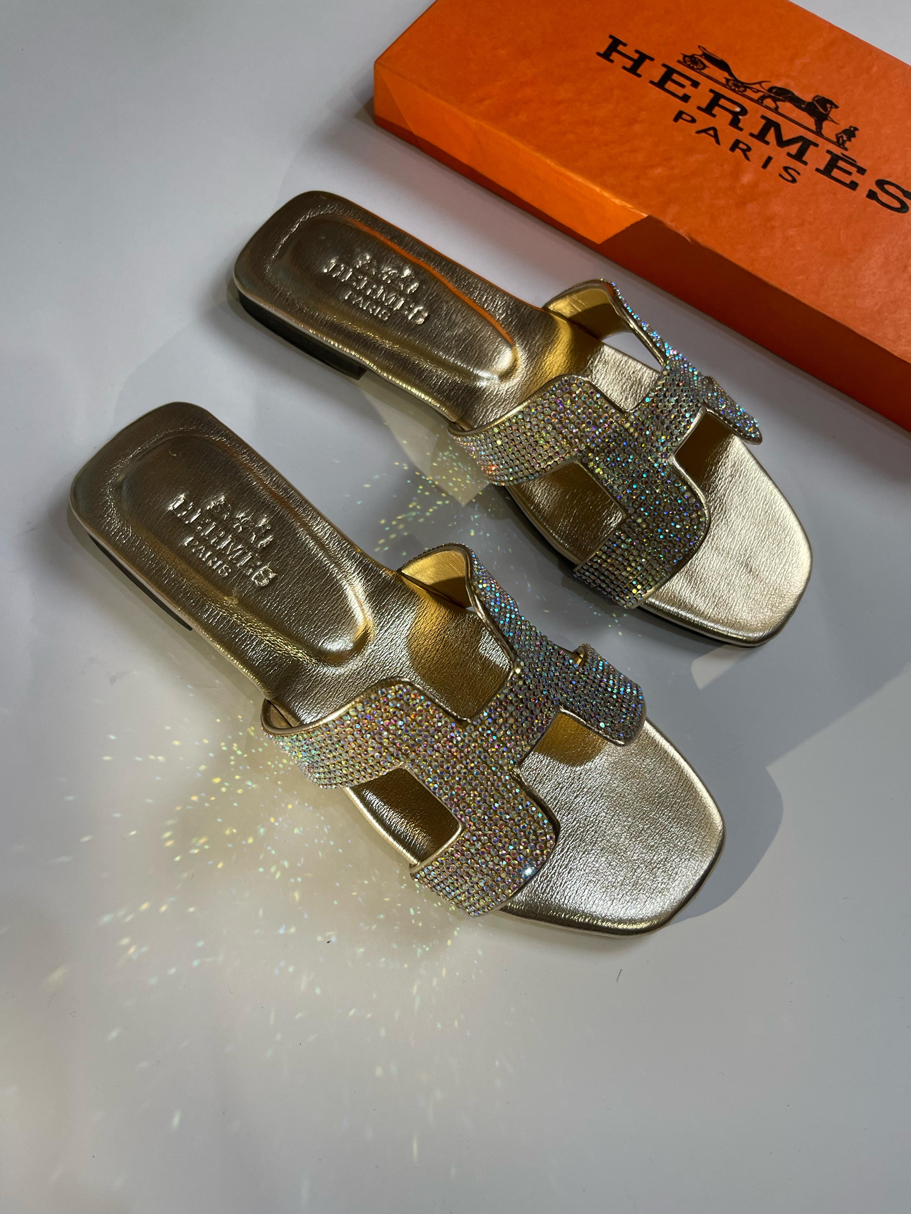 Hermess Shiny Flats