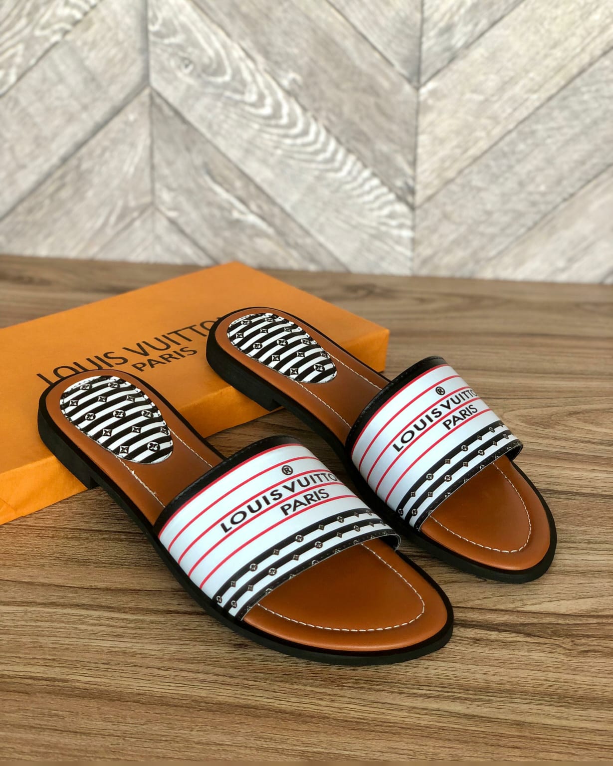 LV Flats