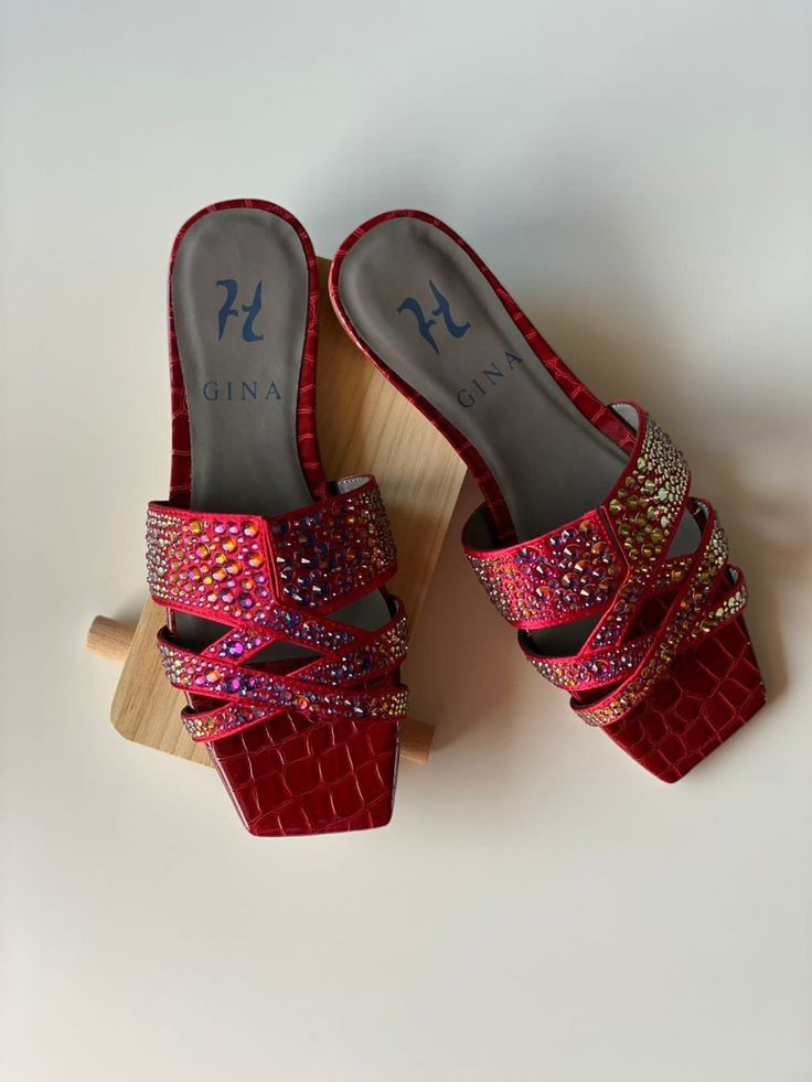 X-strap Flats