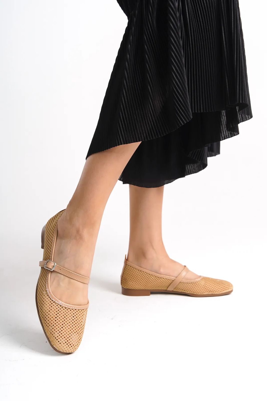 Transparent ZR Pumps