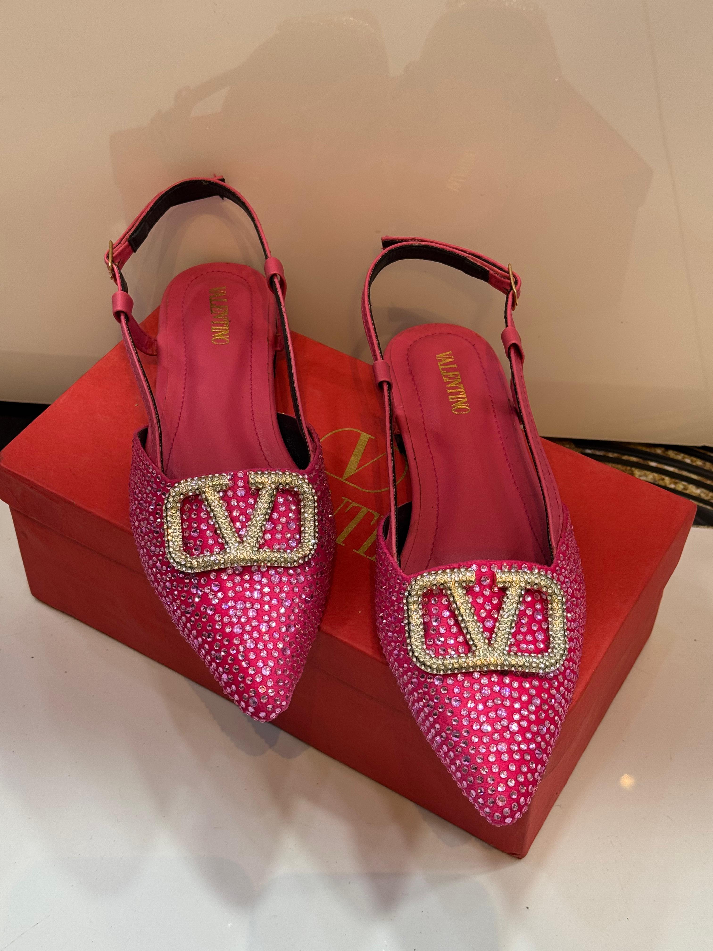 Shiny Stone V Pumps
