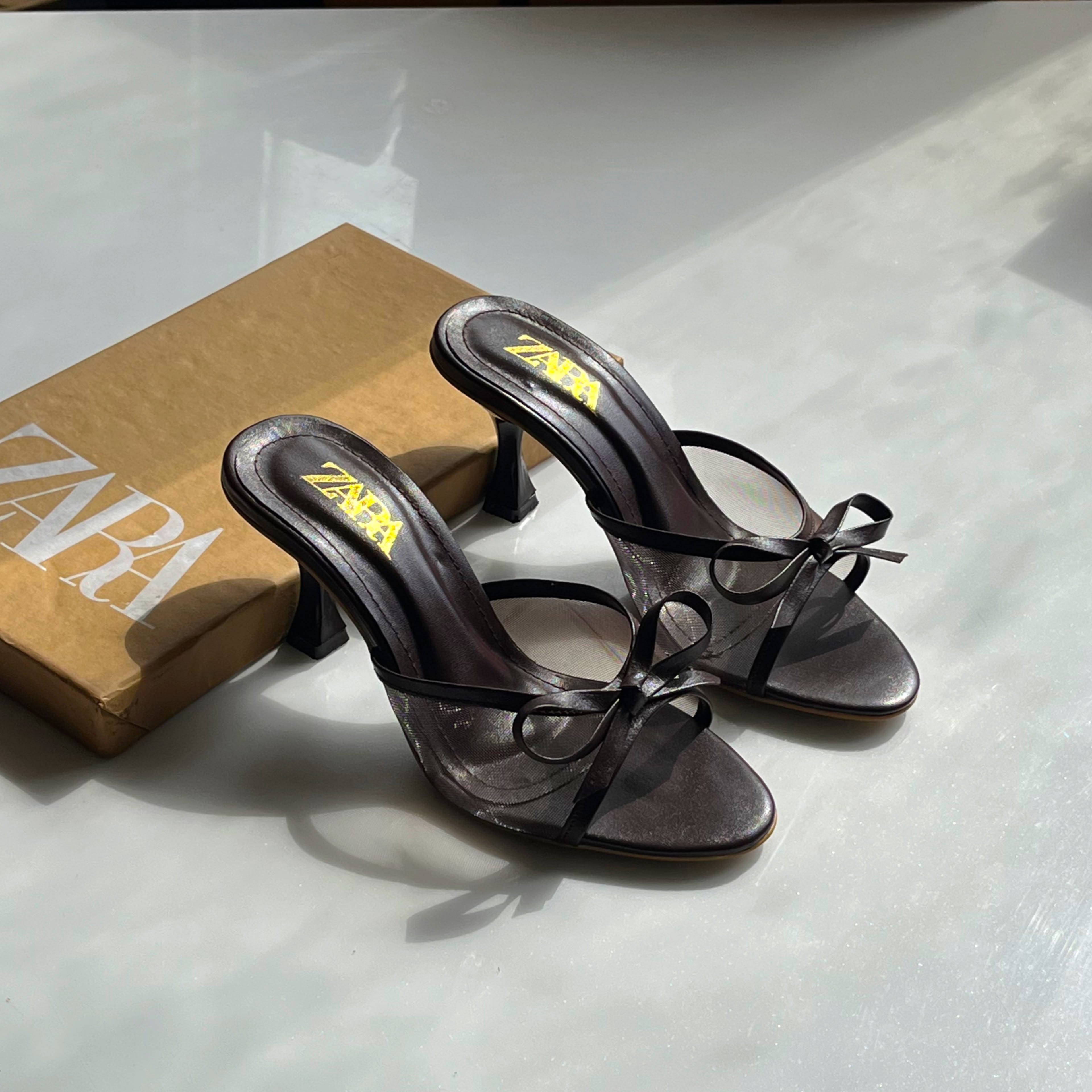 Mirage Bow Heel