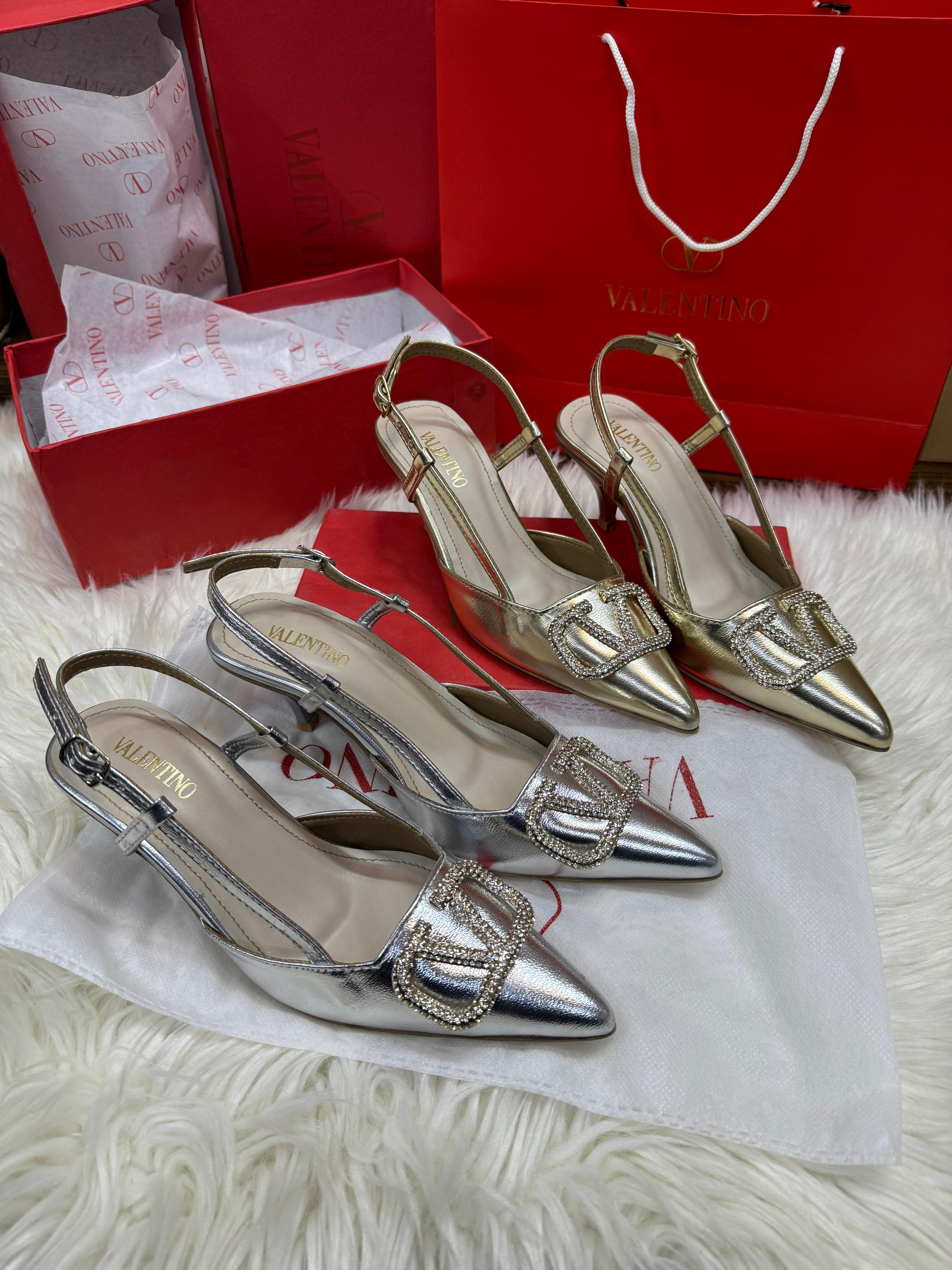 Veloura V Heels