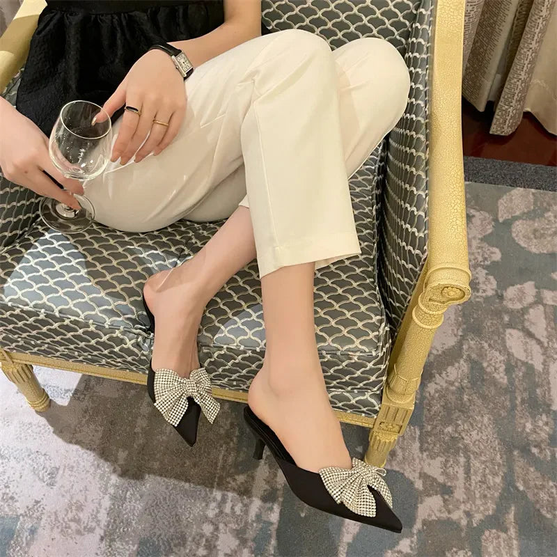 Trendy ZR Bow Pump Heels
